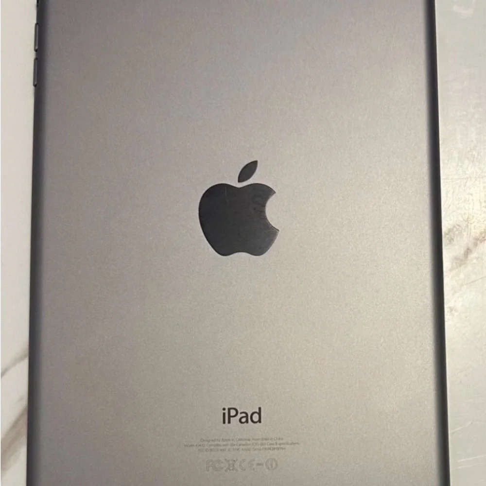 Apple iPad Mini 1st Gen 16GB Grey Wi-Fi 7.9in